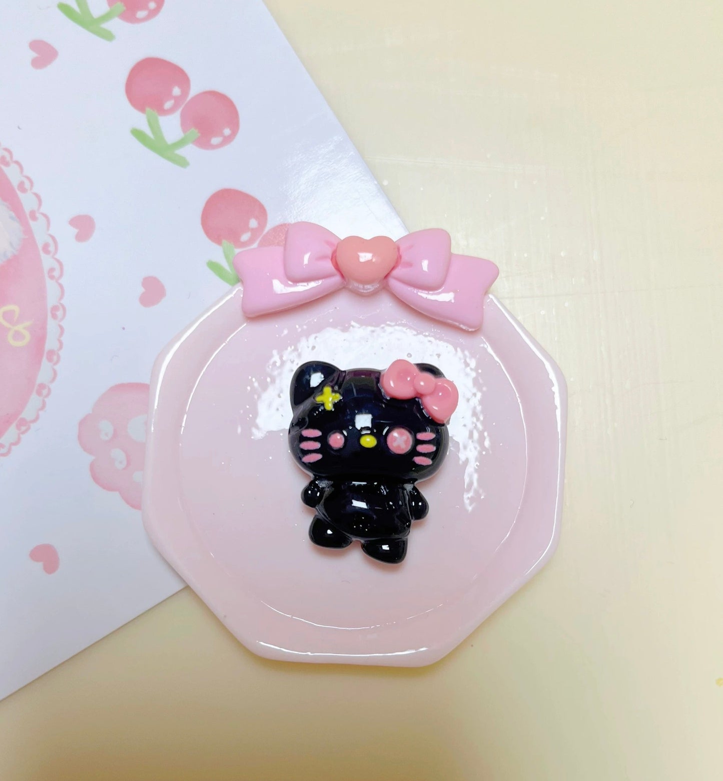 Hello Kitty Charm