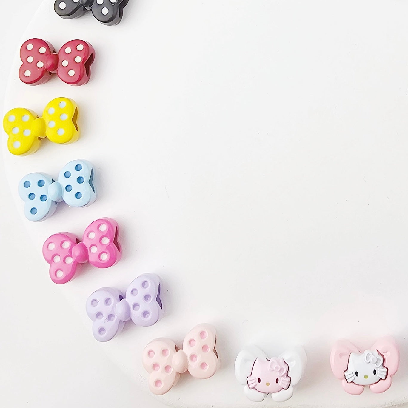 Hello Kitty Bow Four Bead